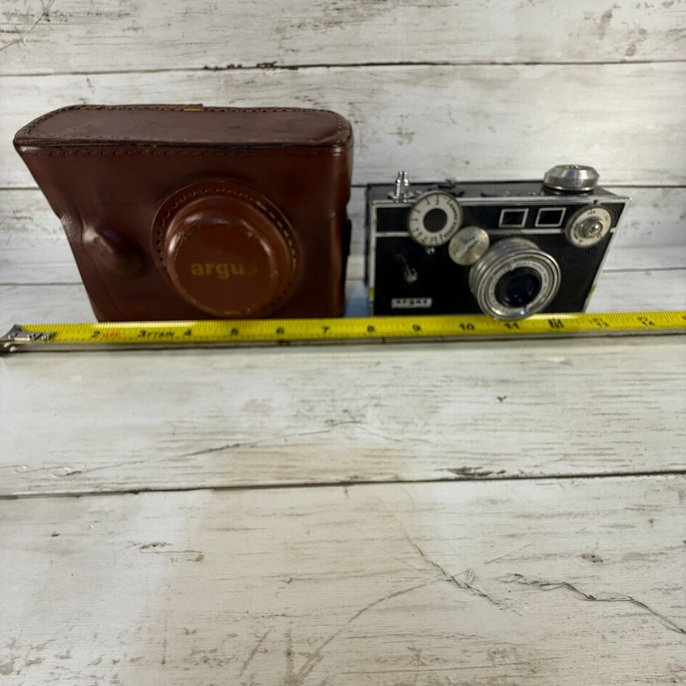 Vintage Argus C3 35mm Rangefinder Camera The Brick with Leather Case 50mm Lens